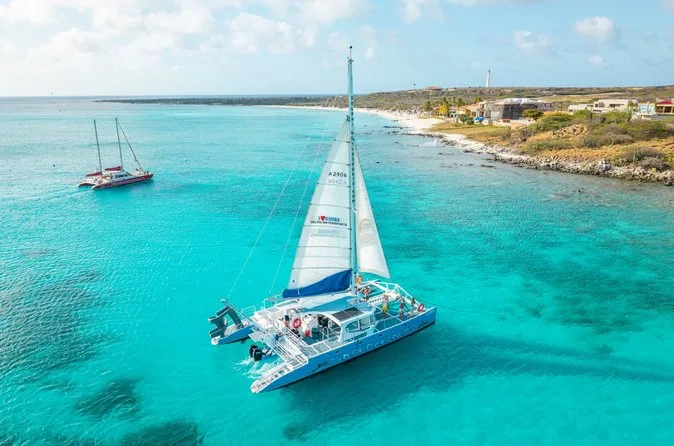 Catamarán Pelican con brunch y snorkel
